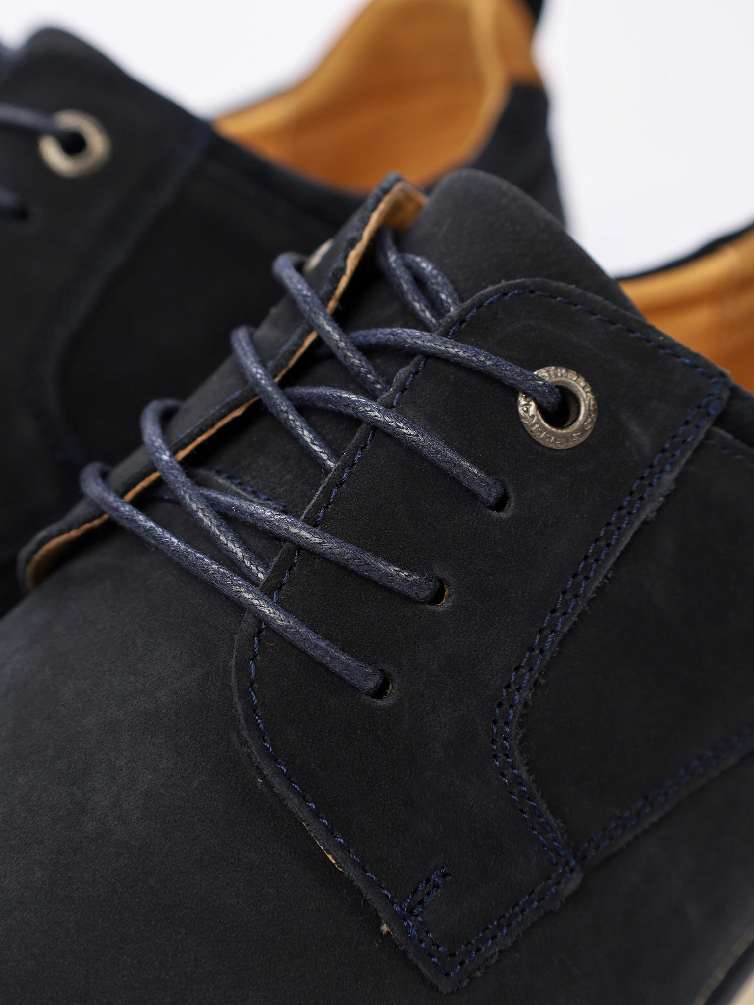 Туфли-дерби темно-синего цвета со шнуровкой